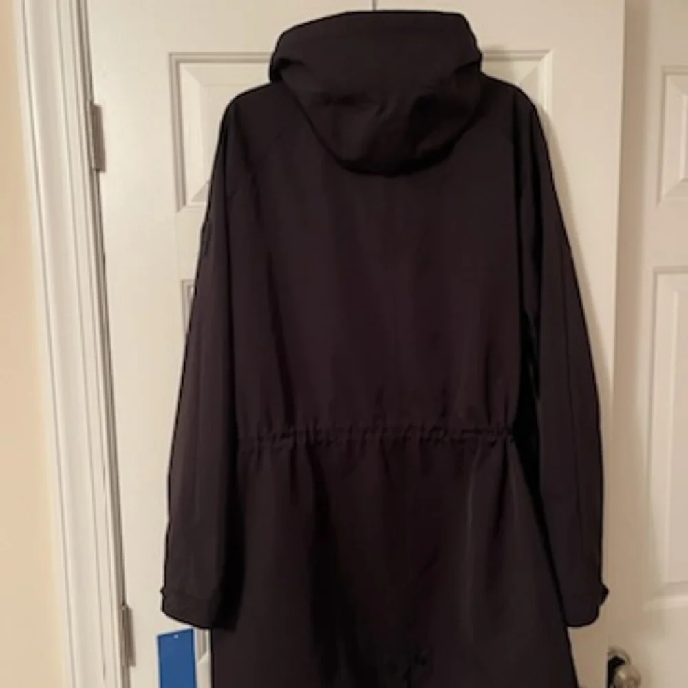 Coat - Picture 8 of 9